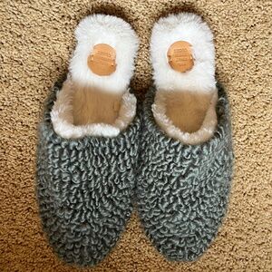 Anthropologie AVERY WOOL SLIPPERS size M/L
